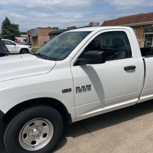 2018 RAM 1500 TRADESMAN photo 2