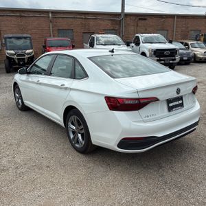 2023 Volkswagen JETTA SE photo 5