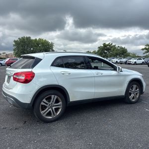 صورة 10 لـ 2019 Mercedes-BENZ GLA