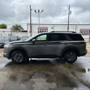 NISSAN PATHFINDER SV - 3