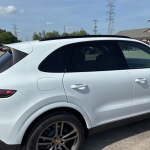 PORSCHE CAYENNE - 9