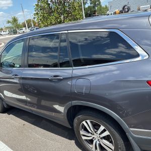 HONDA PILOT EX - 4