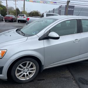 CHEVROLET SONIC LT AUTO - 2