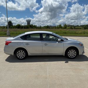 NISSAN SENTRA S - 10