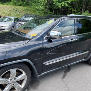 صورة 2 لـ 2012 JEEP GRAND CHEROKEE OVERLAND
