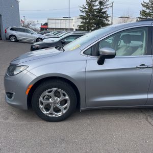 CHRYSLER VOYAGER LXI - 2