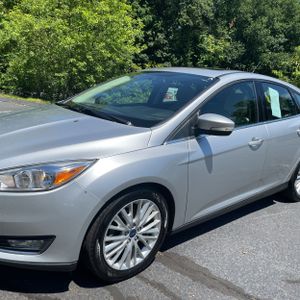 FORD FOCUS TITANIUM - 2