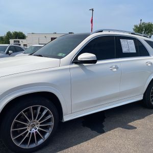 2024 Mercedes-BENZ GLE photo 2