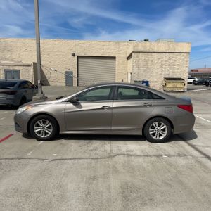 HYUNDAI SONATA GLS - 3