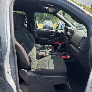 صورة مصغرة 37 لـ 2025 Nissan FRONTIER PRO-4X