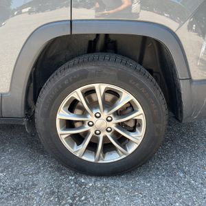 2020 JEEP CHEROKEE LATITUDE PLUS — миниатюра 18