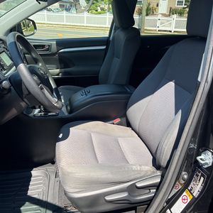 2018 Toyota HIGHLANDER LE thumbnail 32