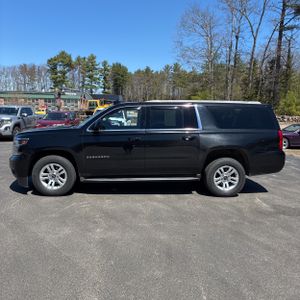 CHEVROLET SUBURBAN - 3