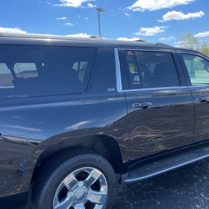 CHEVROLET SUBURBAN LTZ - 9