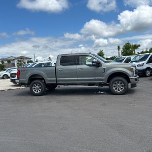 FORD F-350 SUPER DUTY LARIAT - 10