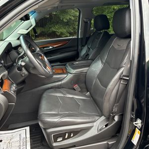 2018 Cadillac ESCALADE LUXURY thumbnail 32