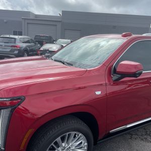 CADILLAC ESCALADE LUXURY - 2