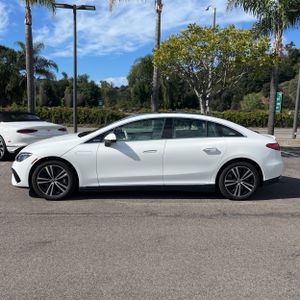 MERCEDES-BENZ EQE - 3