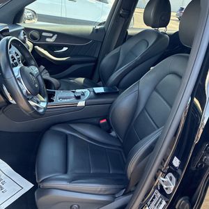 2022 Mercedes-BENZ GLC — миниатюра 25