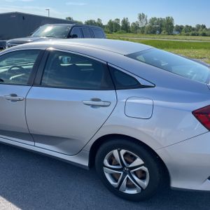 2016 Honda CIVIC LX — фото 6