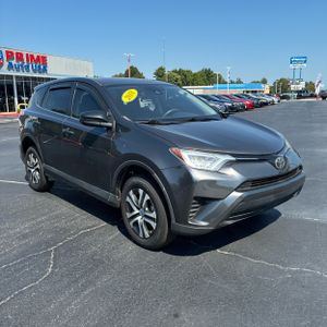 صورة 12 لـ 2018 Toyota RAV4 LE