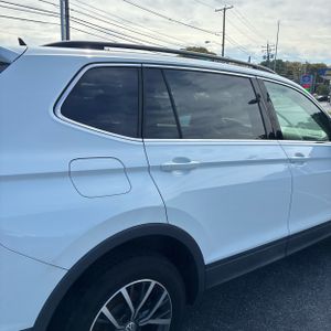 2019 Volkswagen TIGUAN SE 4MOTION — фото 9