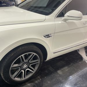 2018 Bentley BENTAYGA BASE 照片 2