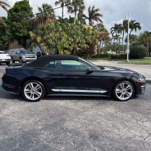FORD MUSTANG ECOBOOST PREMIUM - 10