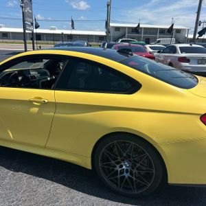 صورة 6 لـ 2019 BMW M4 BASE