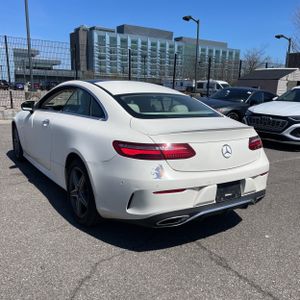 MERCEDES-BENZ E-CLASS - 5