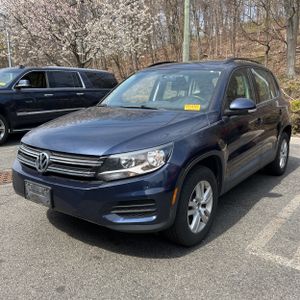 VOLKSWAGEN TIGUAN S 4MOTION - 1