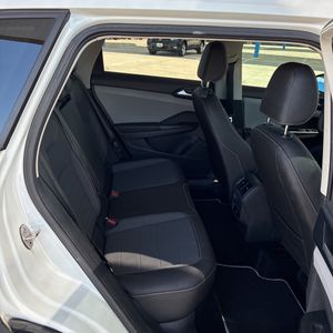 صورة 35 لـ 2024 Volkswagen TAOS SE