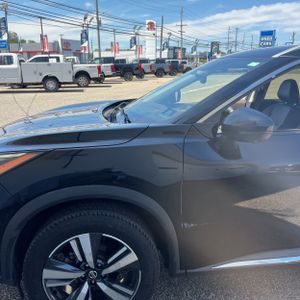 صورة 2 لـ 2021 Nissan ROGUE SL