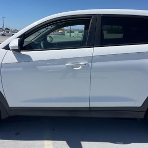 HYUNDAI TUCSON SE - 4