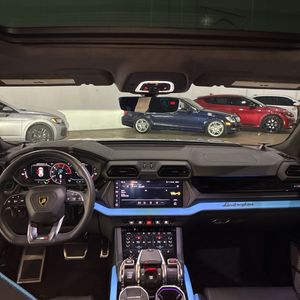 2025 Lamborghini URUS SE — миниатюра 37