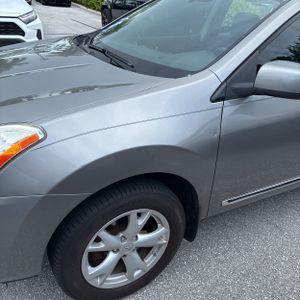 2011 Nissan ROGUE SV 照片 2