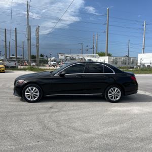 2019 Mercedes-BENZ C-CLASS photo 3