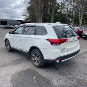 MITSUBISHI OUTLANDER ES - 5