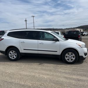 CHEVROLET TRAVERSE LS - 10