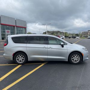 CHRYSLER VOYAGER LX - 10