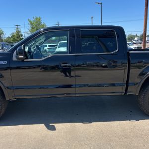 FORD F-150 LARIAT - 4