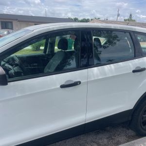 FORD ESCAPE S - 4