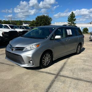 2020 Toyota SIENNA XLE 8-PASSENGER 照片 1