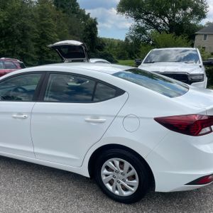 صورة 5 لـ 2019 Hyundai ELANTRA SE