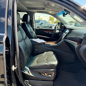 2019 Cadillac ESCALADE ESV LUXURY — фото 32
