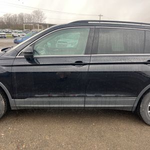 VOLKSWAGEN TIGUAN SE 4MOTION - 4