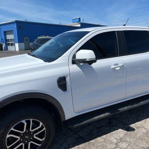 FORD RANGER LARIAT - 2