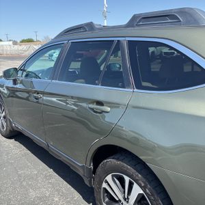 SUBARU OUTBACK 3.6R LIMITED - 5