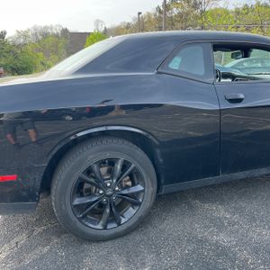 DODGE CHALLENGER SXT - 9