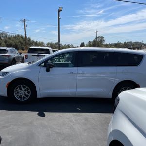2025 Chrysler PACIFICA SELECT 照片 3